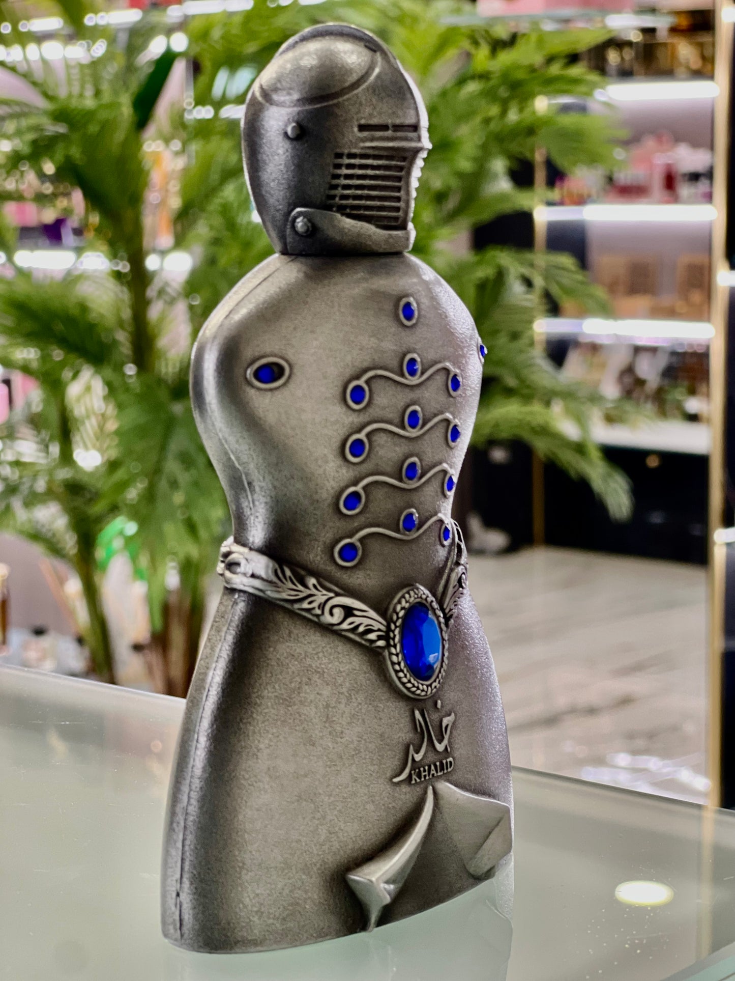 Niche Emarati Khalid di Lattafa Perfumes unisex