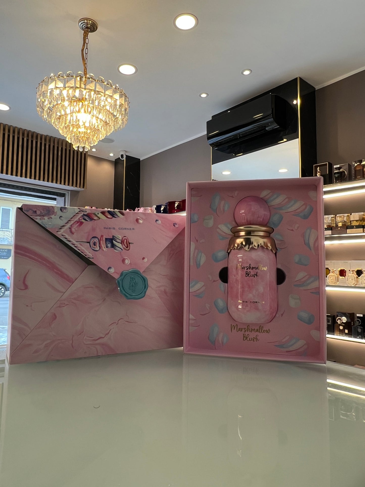 Marshmallow Blush di PARIS CORNER unisex