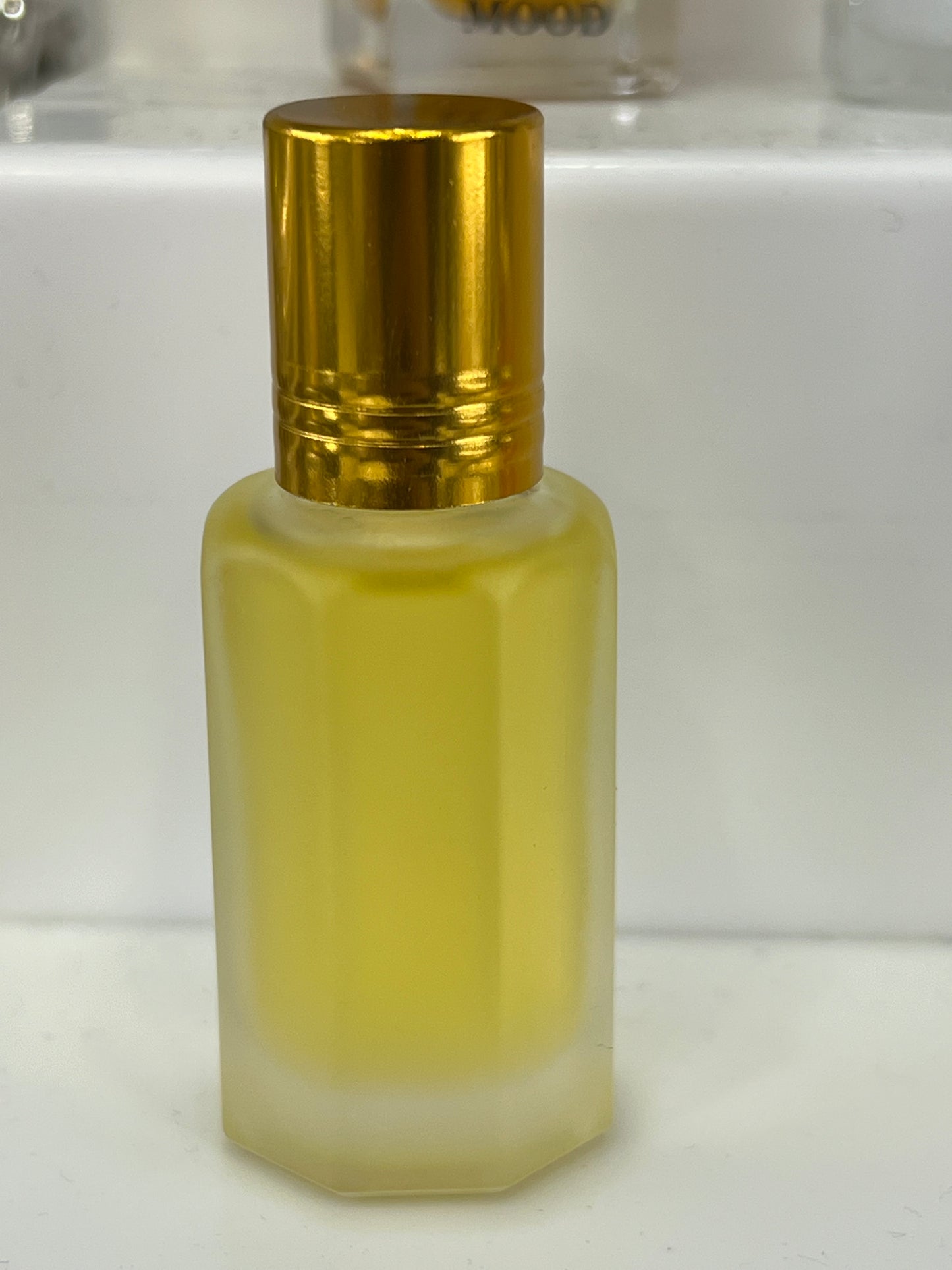 Olio essenziale Naturale al zafferano , gelsomino , legno di cedro 12ml