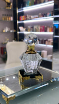 L'oro liquido della profumeria araba 
Attar Gold è un concentrato puro di Oud spezie e patchouli - unisex