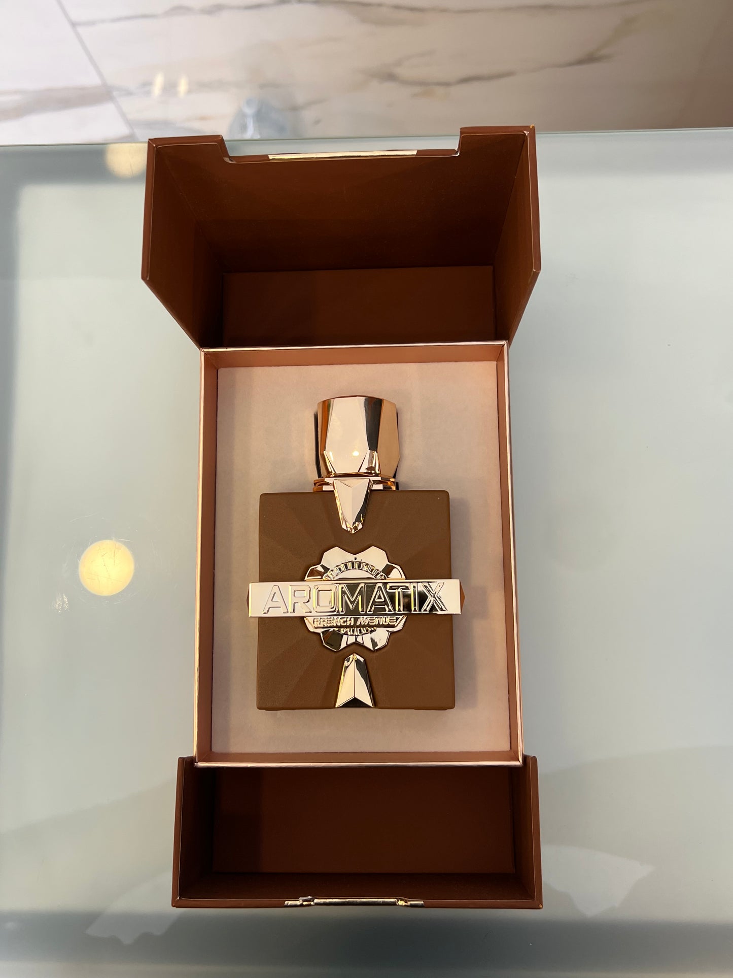 Royal Taboo di Aromatix X French Avenue unisex 100ml