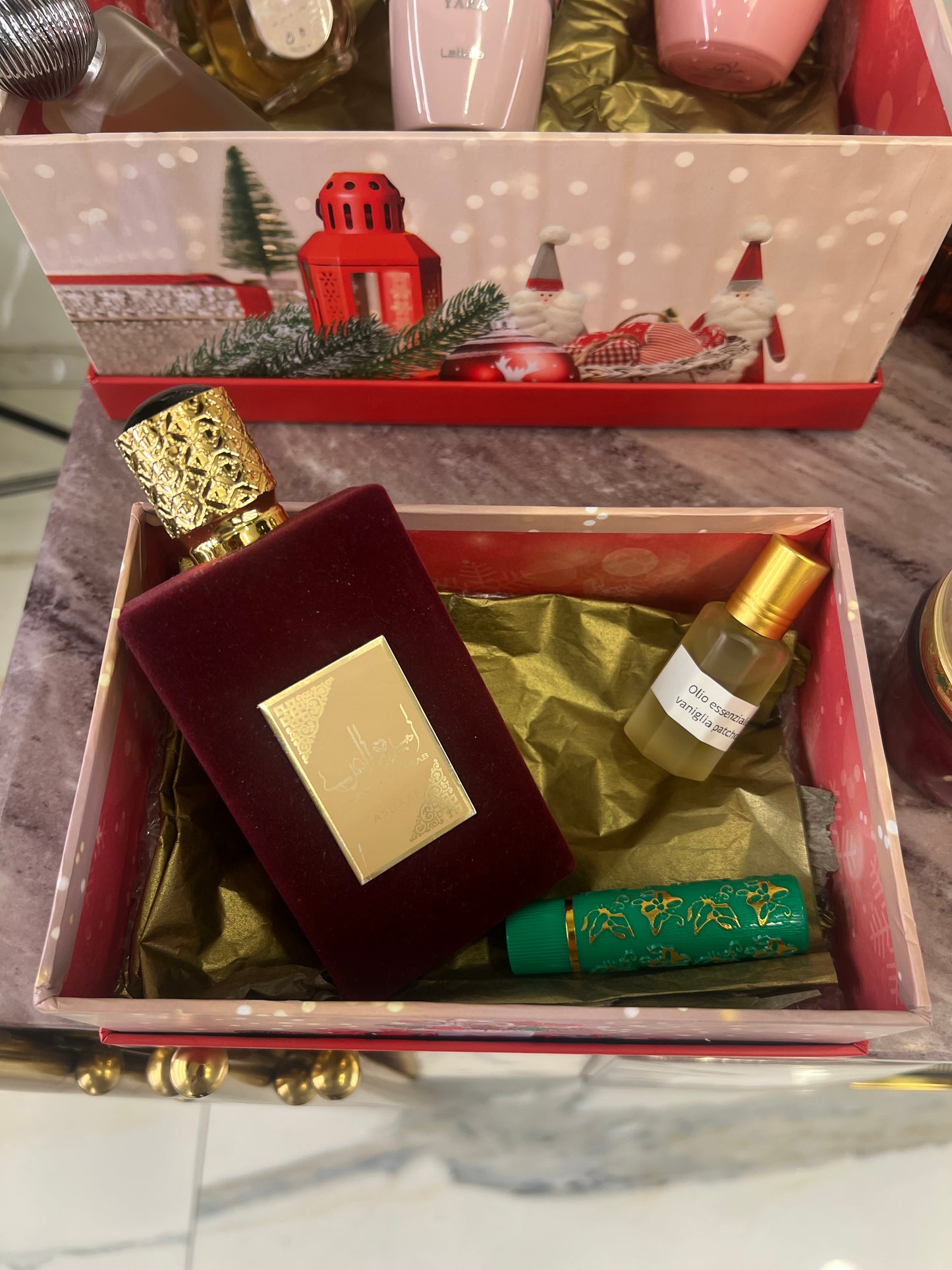 Confessione regalo contiene 3 prodotti profumo + rosetto + olio 12ml vaniglia patchouli