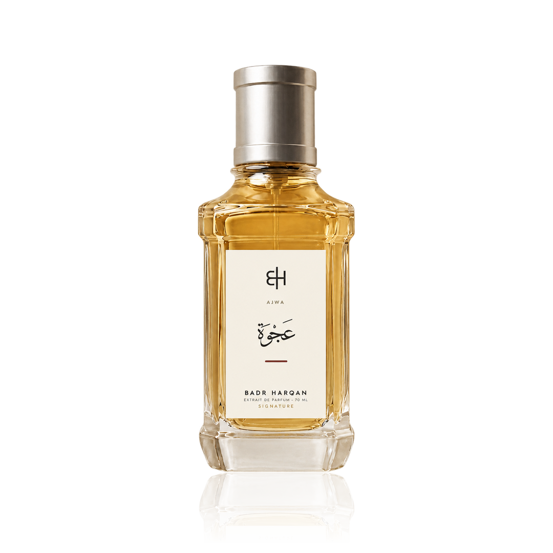 Badr Harqan Ajwa Extrait de Parfum 70 ml, flacone in vetro con etichetta avorio